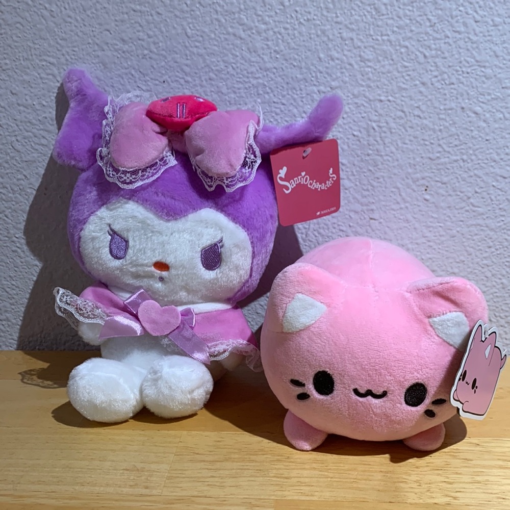 Brand new kitty cats